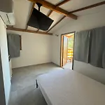 E Pfirsich * Borghetto Santo Spirito
