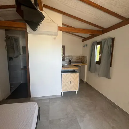 E Pfirsich Kamp alanı Borghetto Santo Spirito