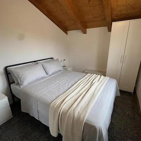 E Pfirsich Kamp alanı