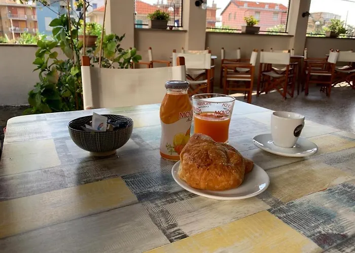 E Pfirsich Borghetto Santo Spirito